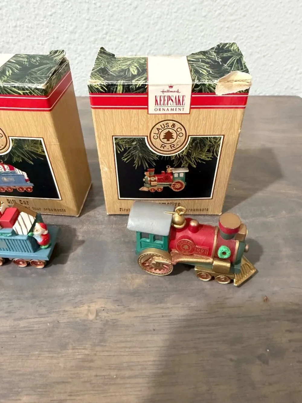 Hallmark Keepsake Ornaments Klaus & CO RR Train Locomotive Cars Set 4